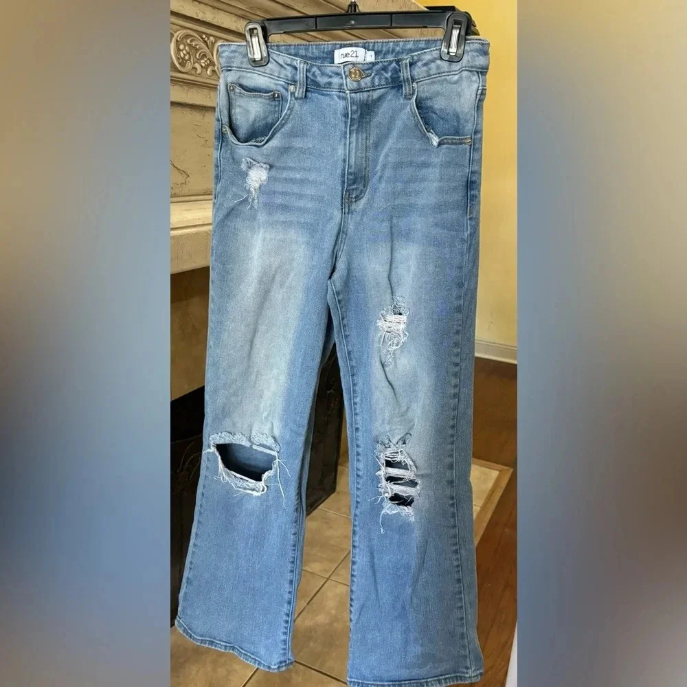Rue 21 Size 7 Flare Leg Distressed Jeans